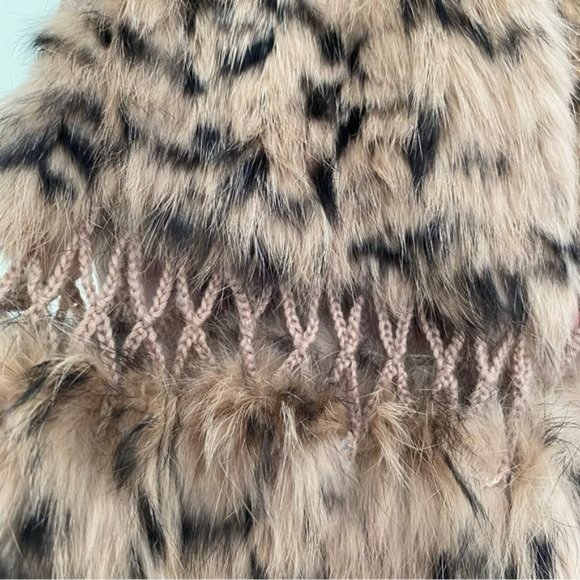 BCBGMAXAZRIA Animal print Genuine Fur Crochet panel Vest in Tan Sz M LIKE NEW - Picture 6 of 11